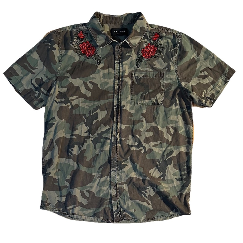 Pacsun Woodland Camo Short Sleeve Men Large  Polo Button Down  Embroidered Roses